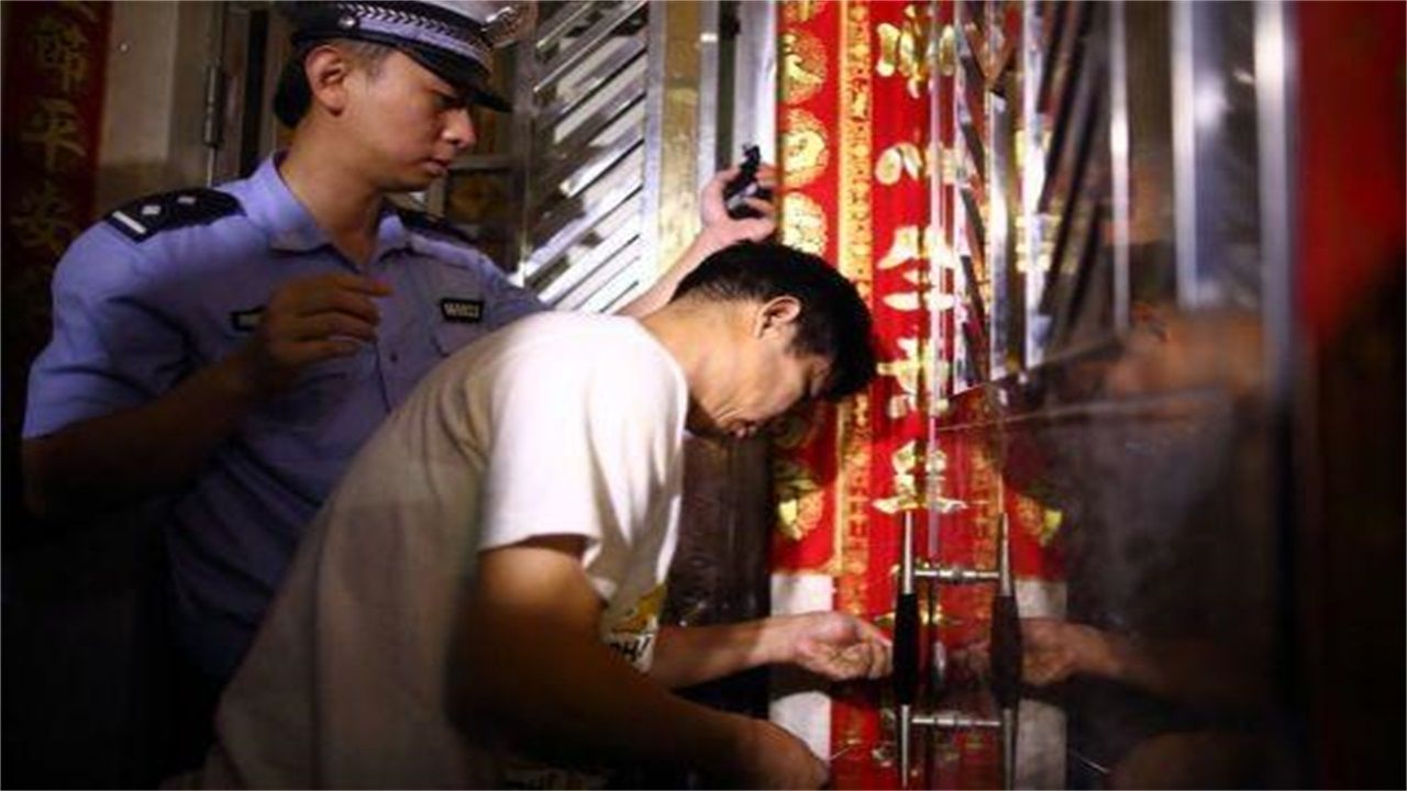 思南县请开锁师傅开了锁后，师傅